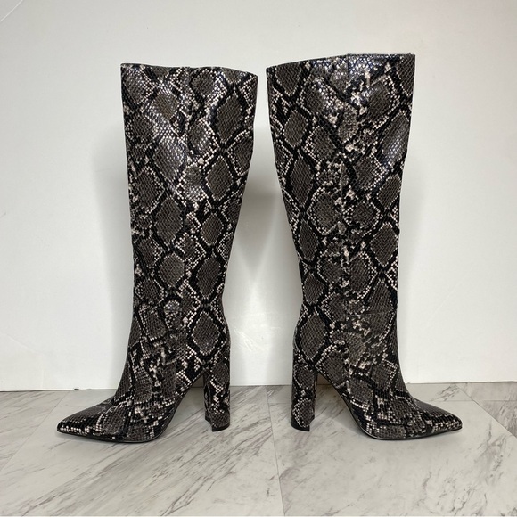 New! Steve Madden Triumph Snakeskin Tall Boot 5 1/2 M - Picture 7 of 13